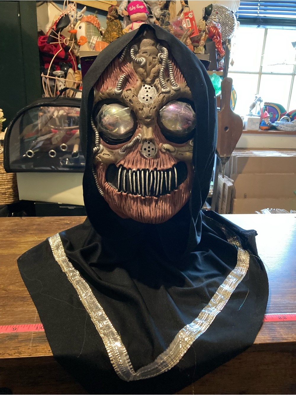 Vintage Fun World Eerie Alien mask